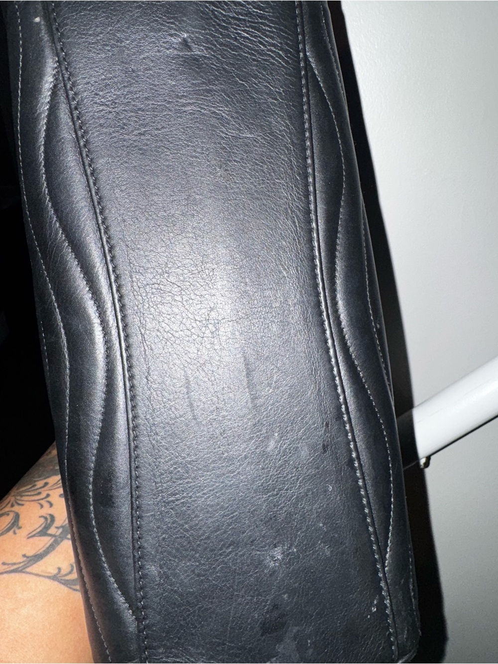 Louis Vuitton Black Quilted Shoulder Bag with Gold Hardware - Picture 5 of 7